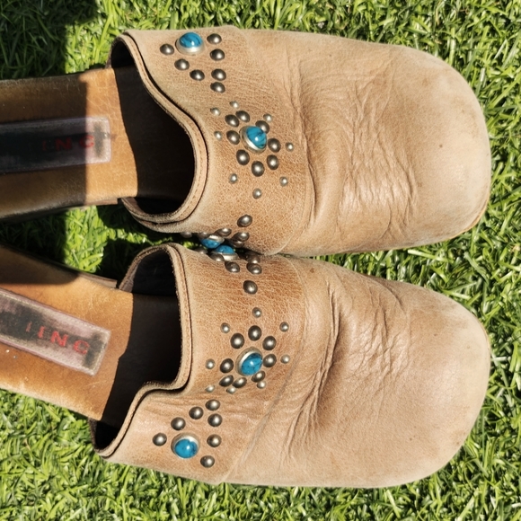 Brown Leather clogs size 7 - Picture 2 of 5